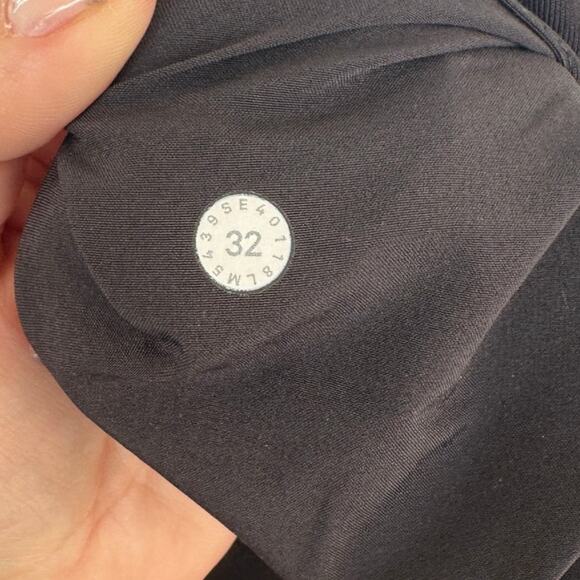 Lululemon Men's Black Commission Pant ABC Classic Trouser, Size 32 x 30, EUC - Picture 3 of 5